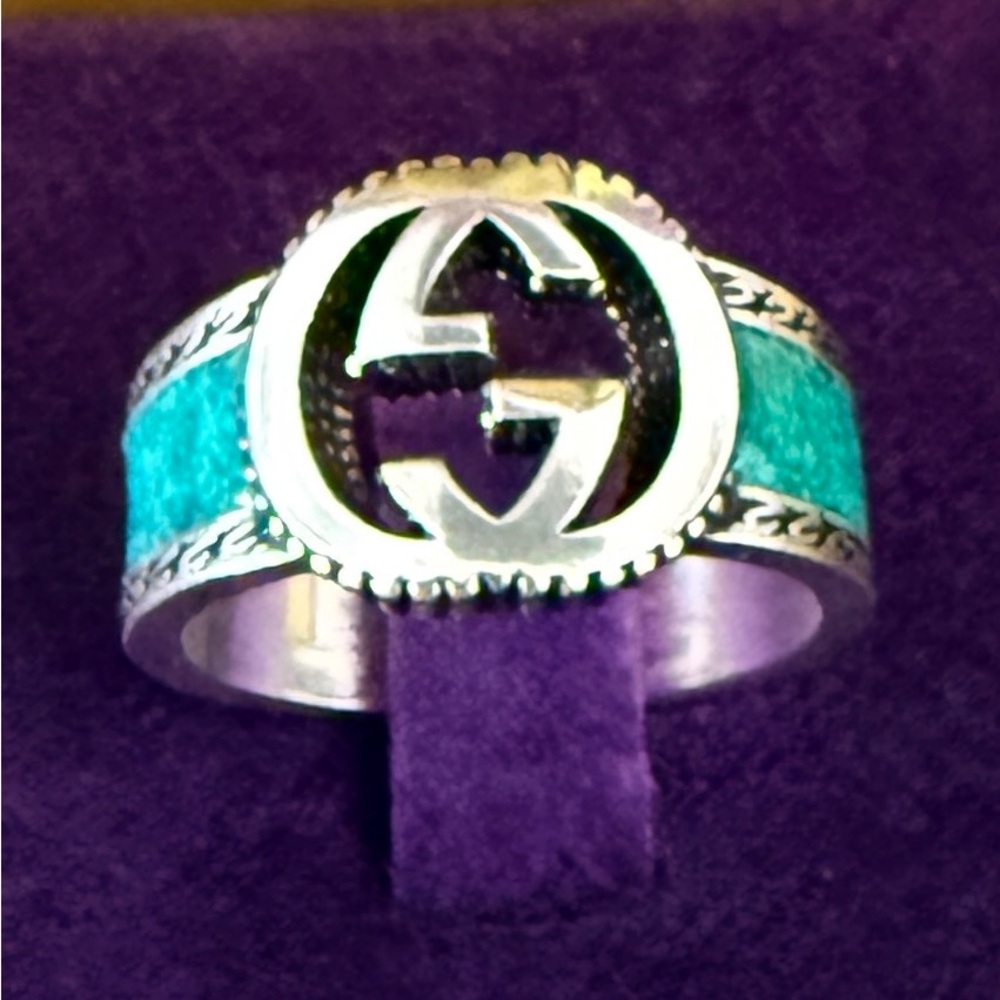 Gucci Silver Ring in Purple Box